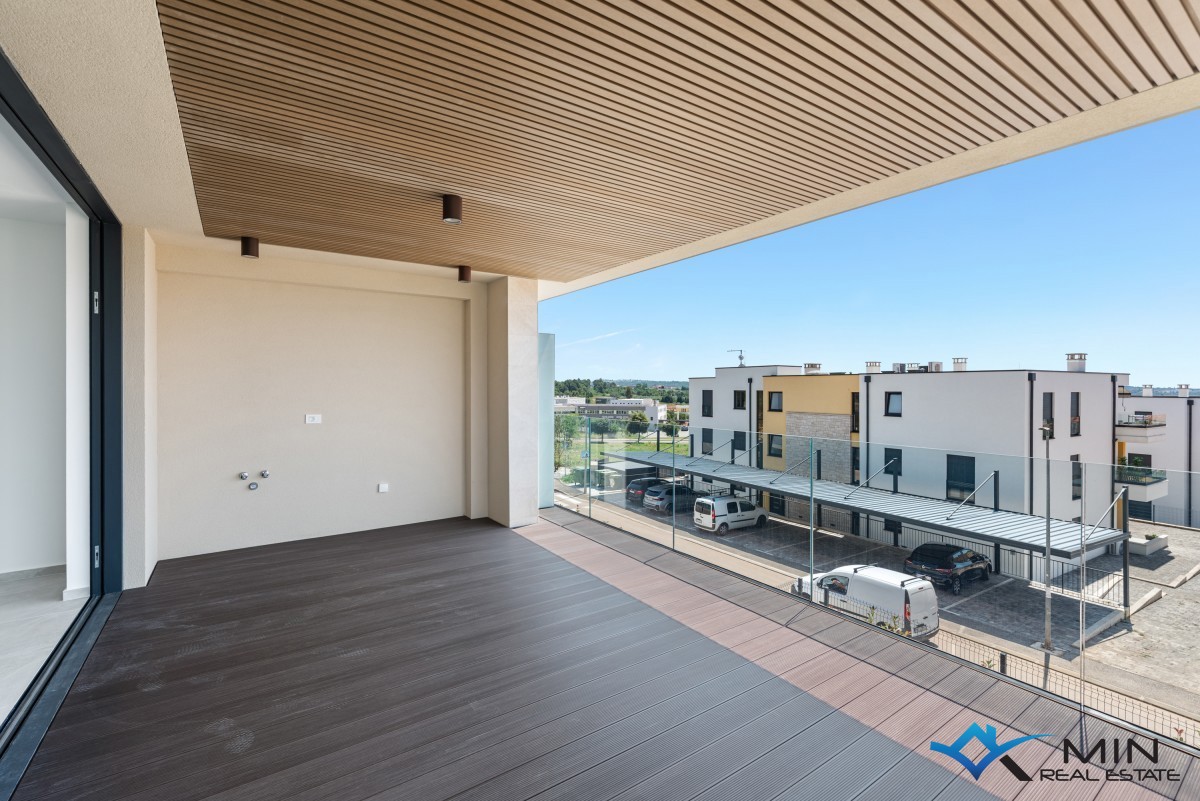 Lussuoso appartamento con vista sul mare - Novigrad   ( aA3 )