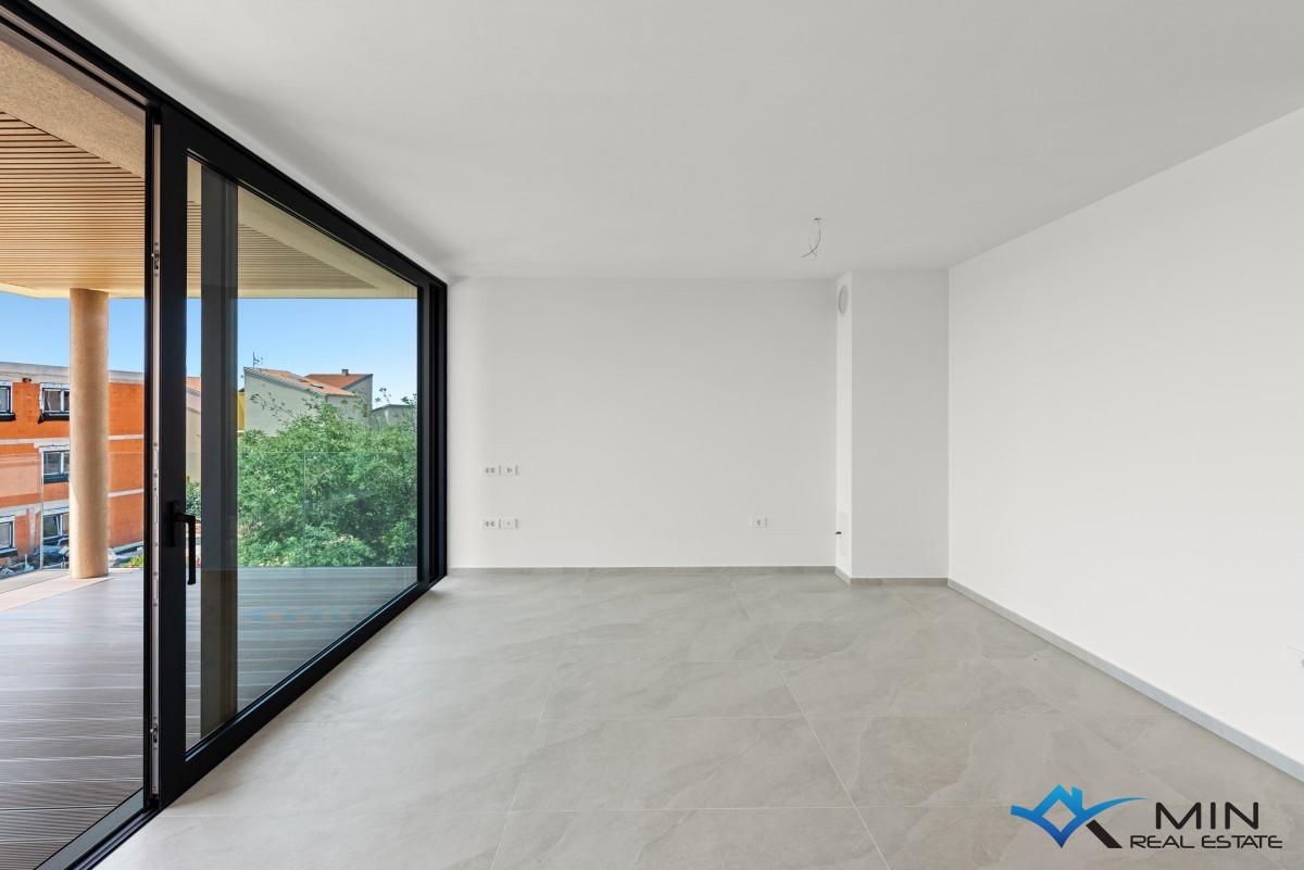 Lussuoso appartamento con vista sul mare - Novigrad   ( aA3 )