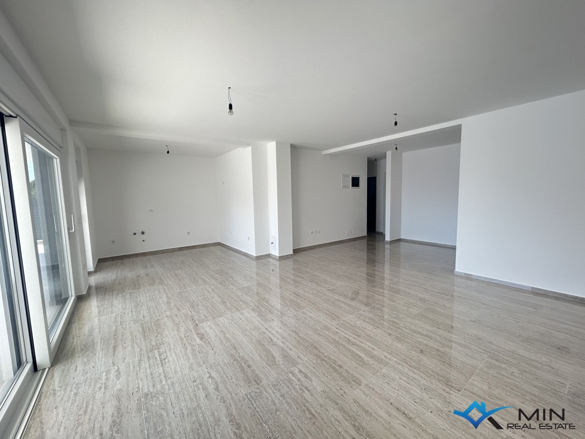 Confortevole appartamento con 3 camere da letto e piscina a Cittanova (S1)