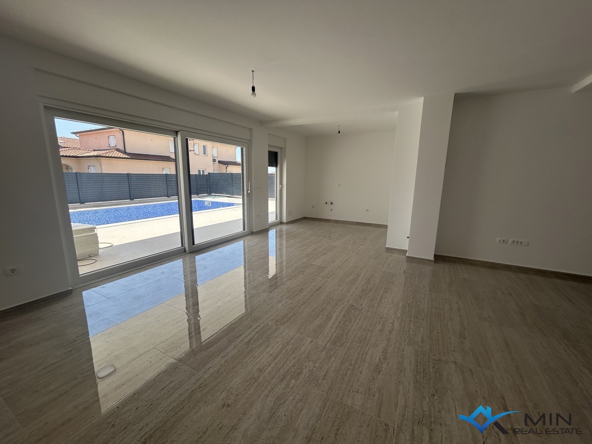 Confortevole appartamento con 3 camere da letto e piscina a Cittanova (S1)