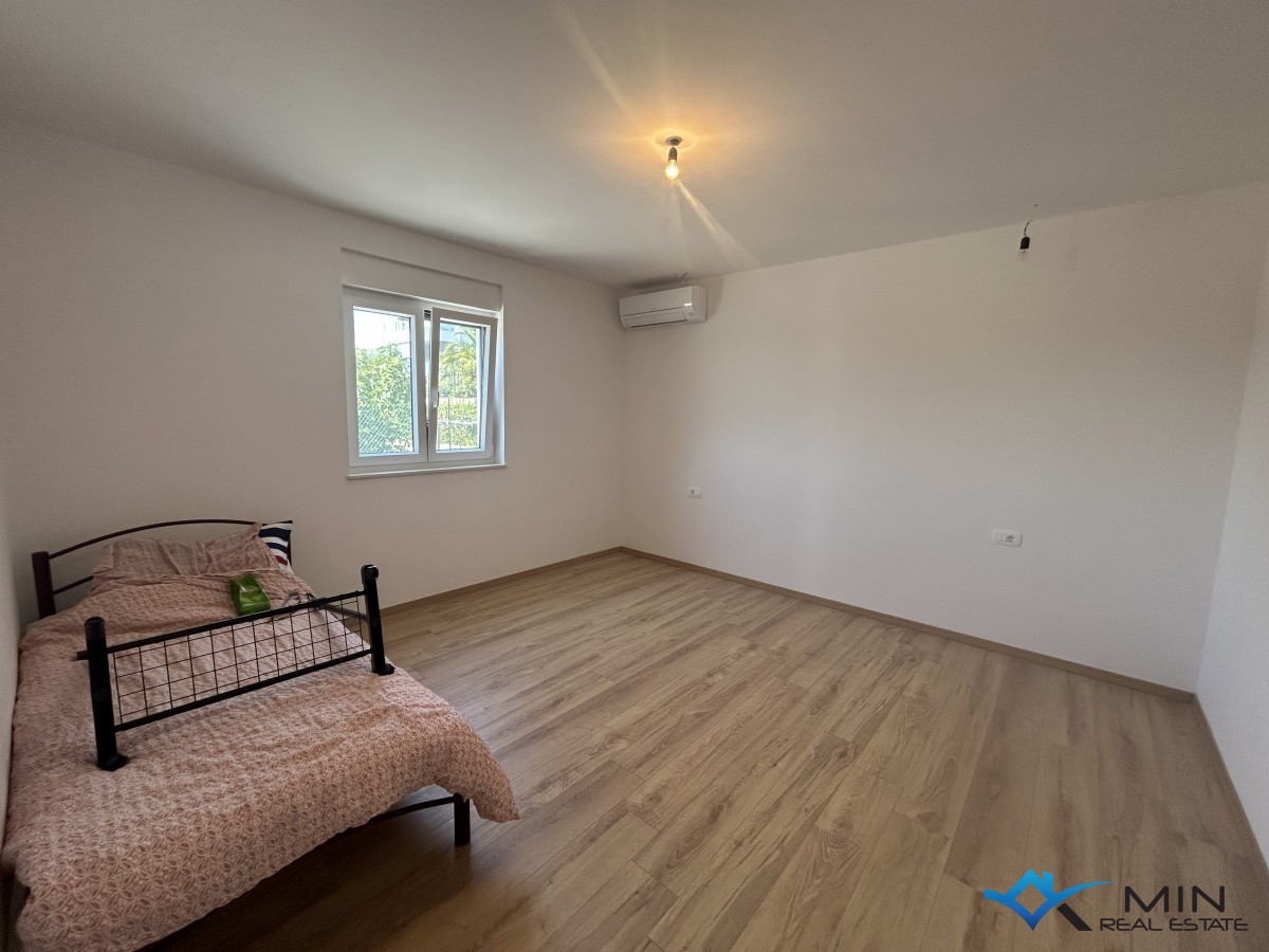 Confortevole appartamento con 3 camere da letto e piscina a Cittanova (S1)