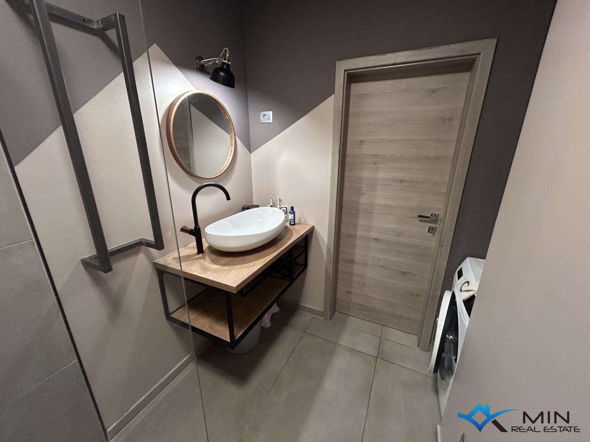 Appartamento splendidamente arredato con piscina a Cittanova