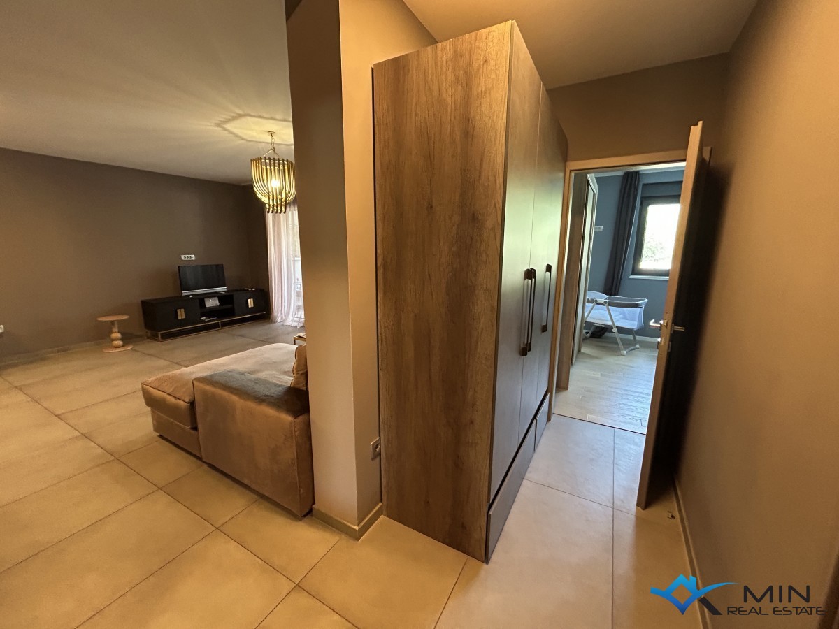 Appartamento splendidamente arredato con piscina a Cittanova