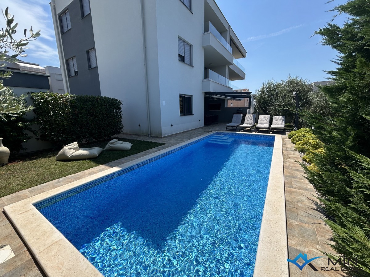 Appartamento splendidamente arredato con piscina a Cittanova