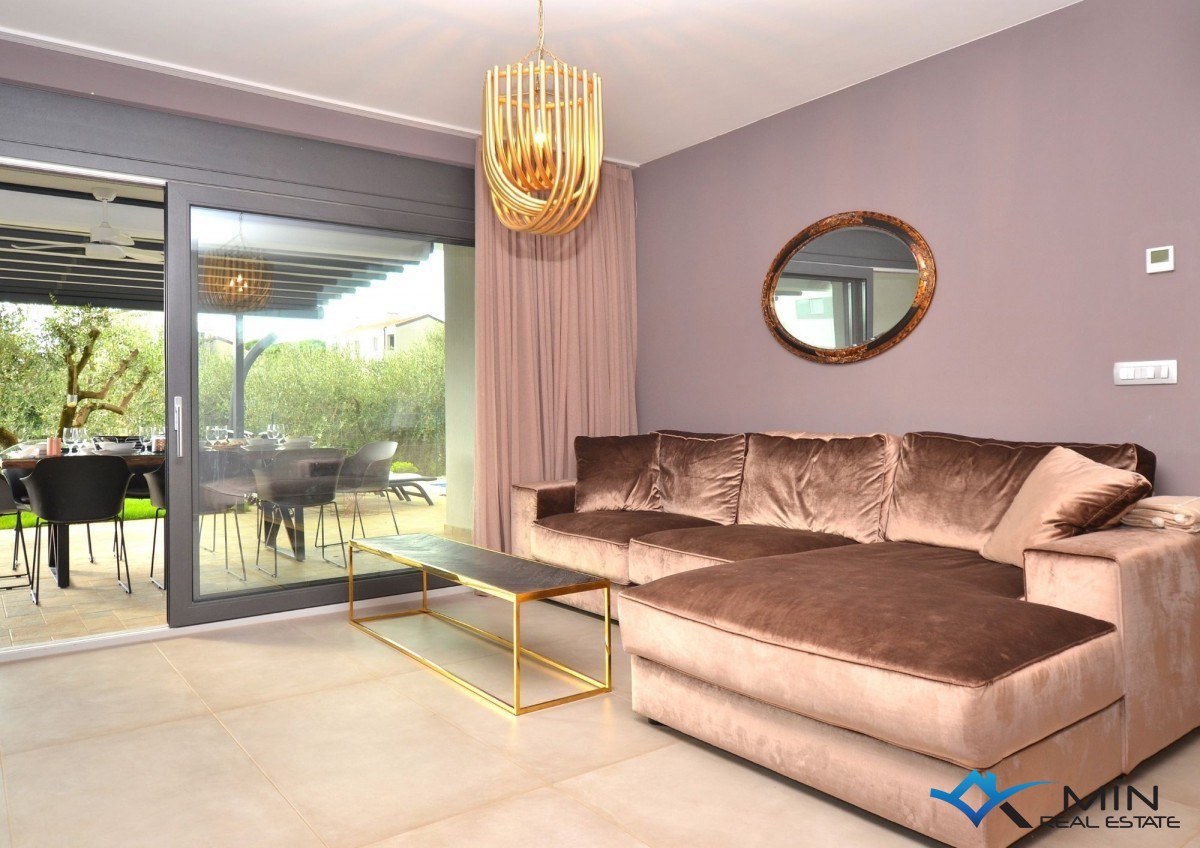 Appartamento splendidamente arredato con piscina a Cittanova