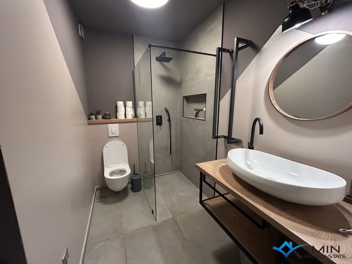 Appartamento splendidamente arredato con piscina a Cittanova