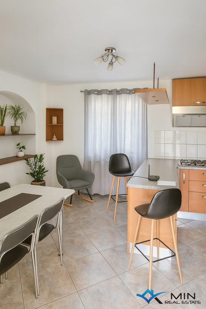 Casa in pietra con ampio giardino - Cittanova