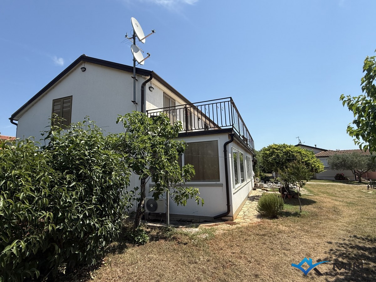 Casa in pietra con ampio giardino - Cittanova