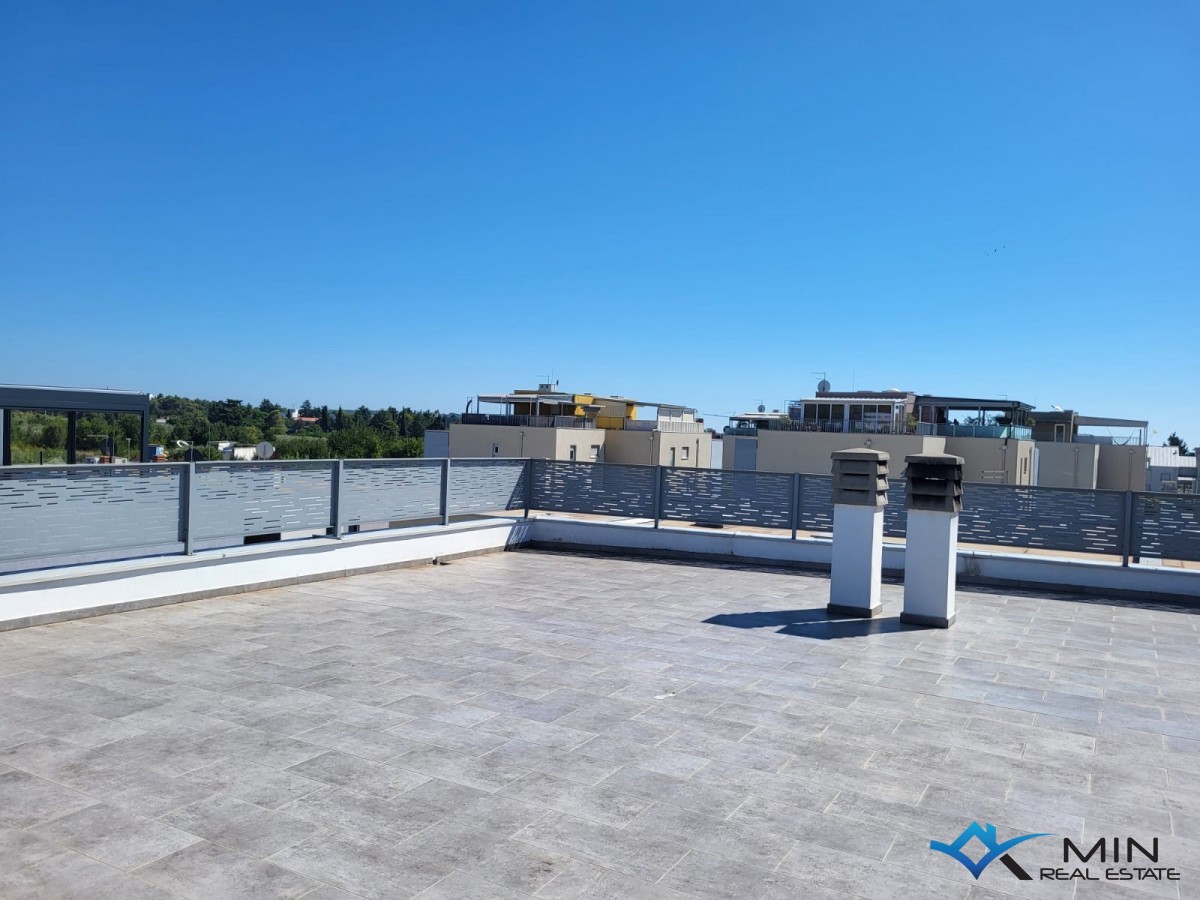 Appartamento a 500 m dal mare con terrazza sul tetto a Cittanova