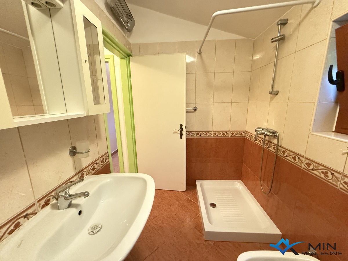 Casa indipendente con ampio cortile a Grisignana