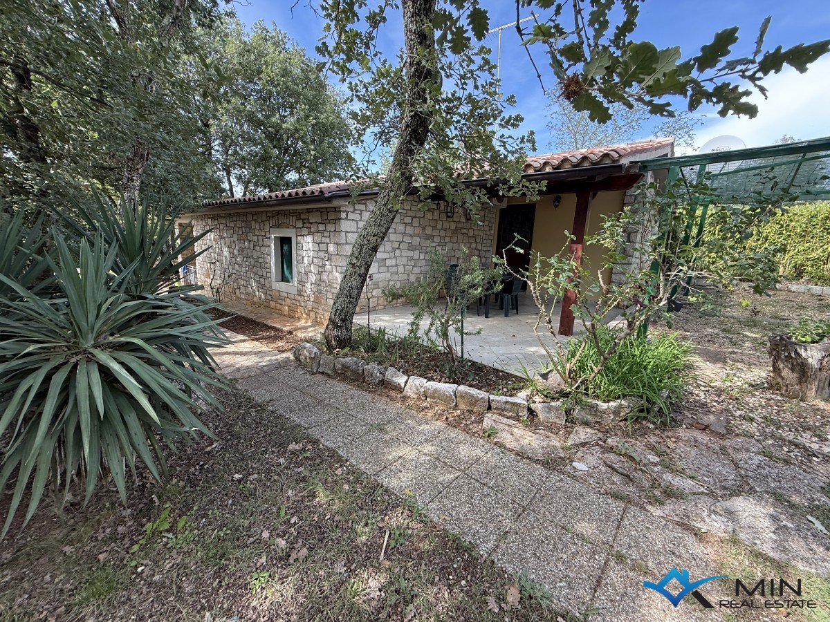 Casa indipendente con ampio cortile a Grisignana