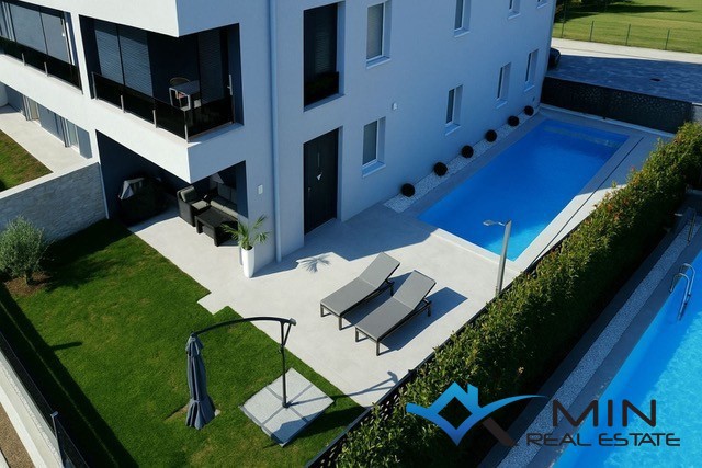 Grazioso appartamento con piscina riscaldata a Cittanova