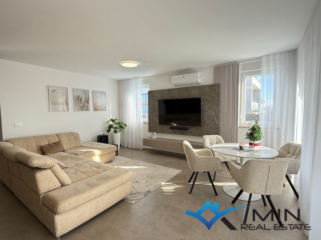 Grazioso appartamento con piscina riscaldata a Cittanova