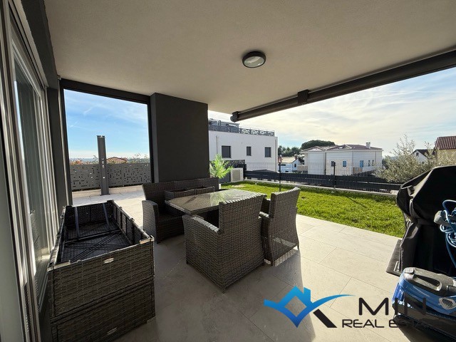 Grazioso appartamento con piscina riscaldata a Cittanova