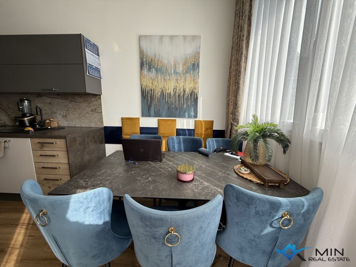 Appartamento con ampio giardino e jacuzzi a Novigrad