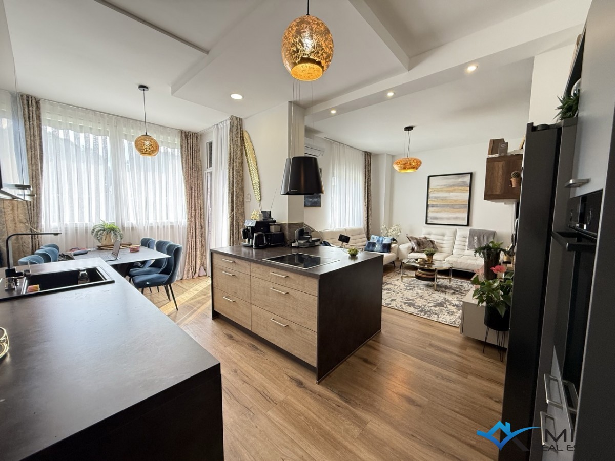 Appartamento con ampio giardino e jacuzzi a Novigrad