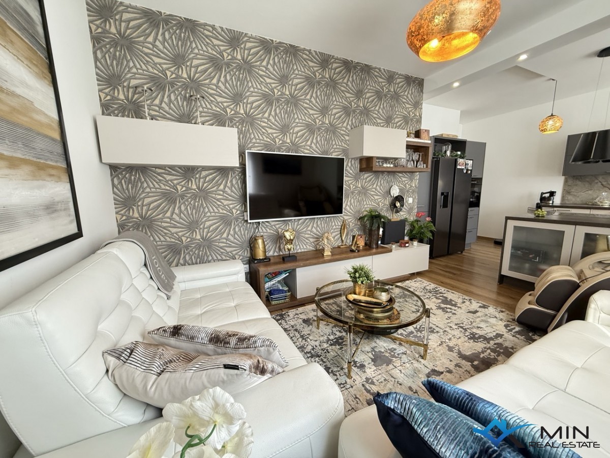 Appartamento con ampio giardino e jacuzzi a Novigrad