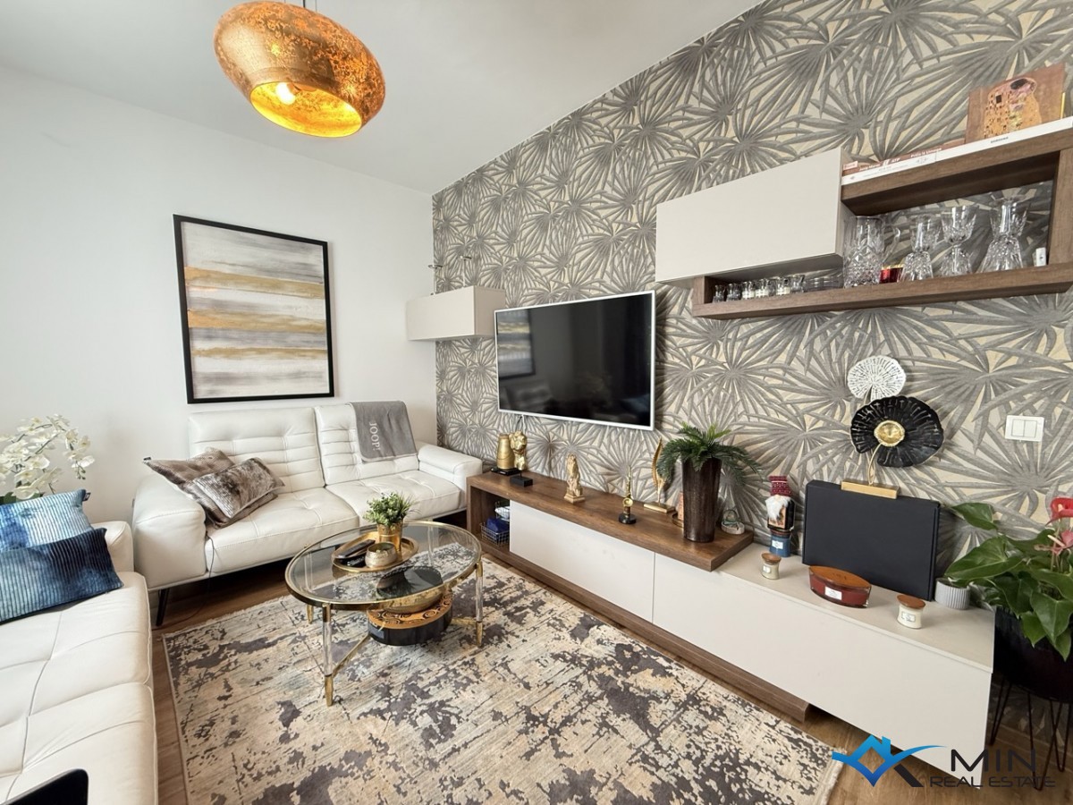 Appartamento con ampio giardino e jacuzzi a Novigrad