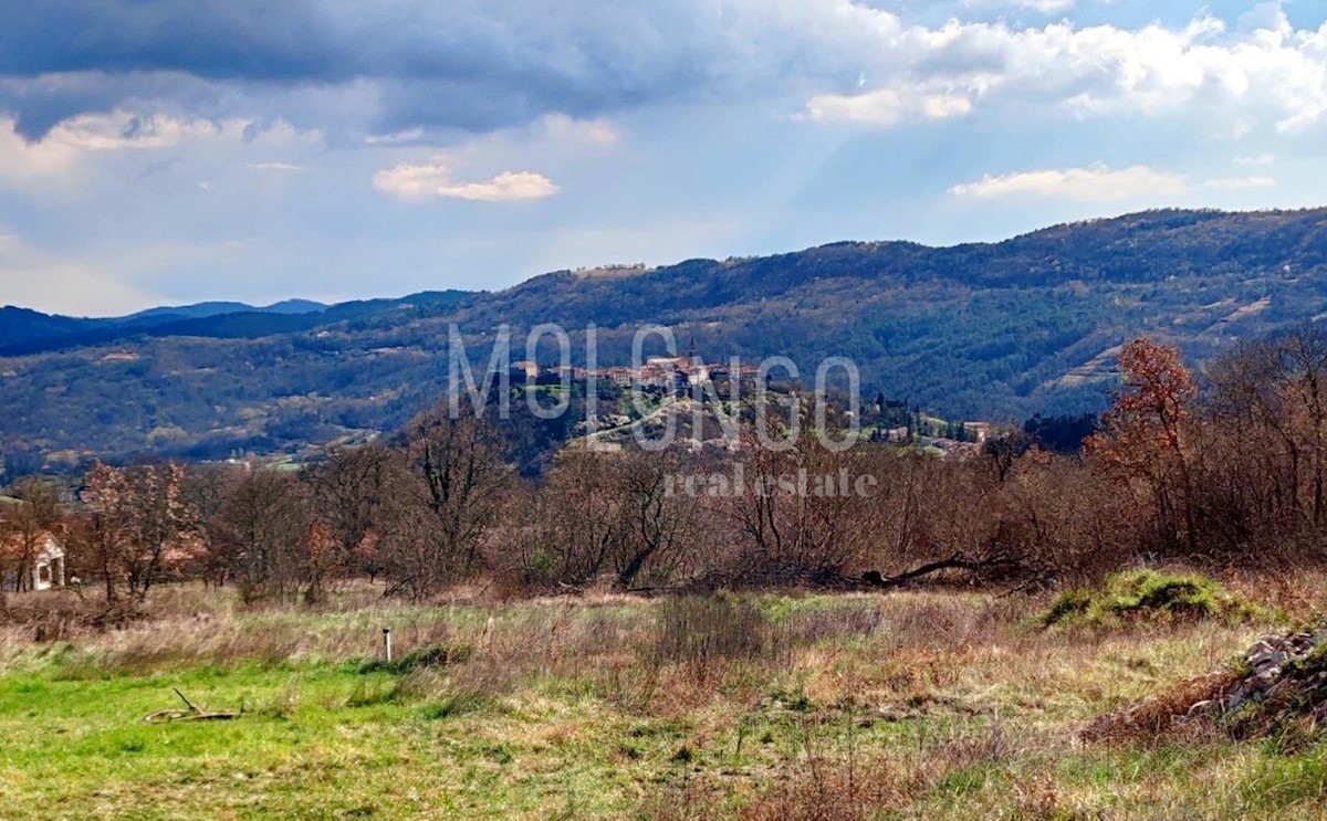 Terreno Sveti Martin, Buzet, 1.367m2