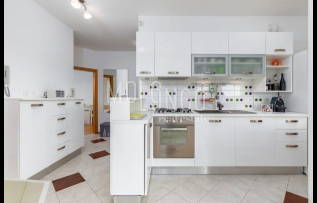 Appartamento/appartamento Valbandon, Fažana, 67,07m2