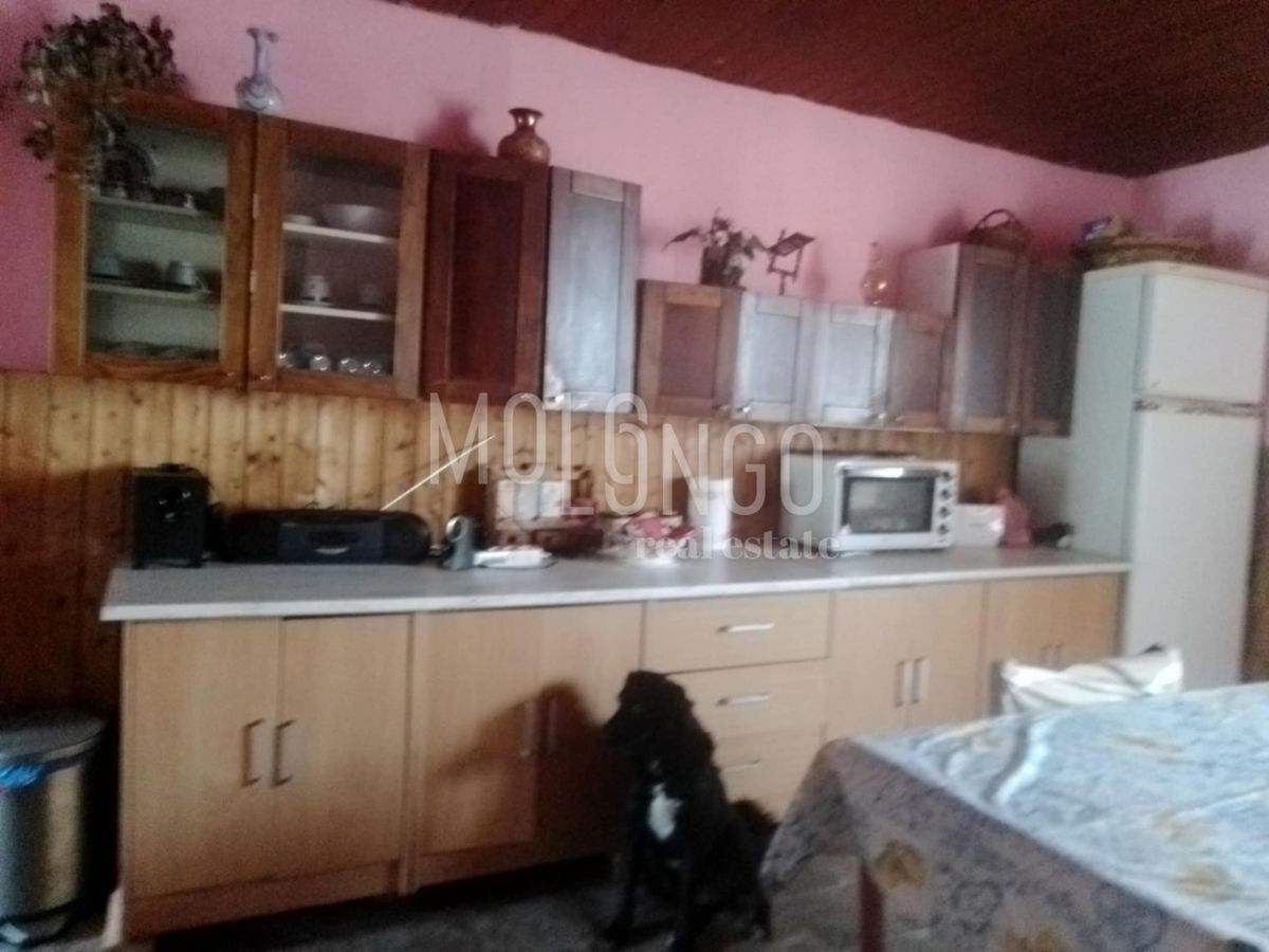 ISTRIA, VERTENEGLIO – La tua fuga istriana: giardino, terrazza e a soli 6 km dal mare