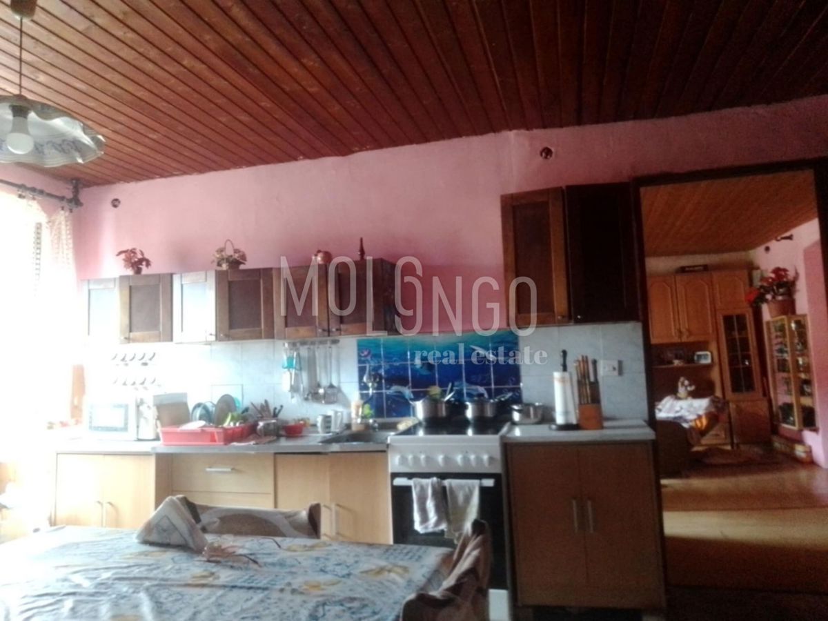 ISTRIA, VERTENEGLIO – La tua fuga istriana: giardino, terrazza e a soli 6 km dal mare