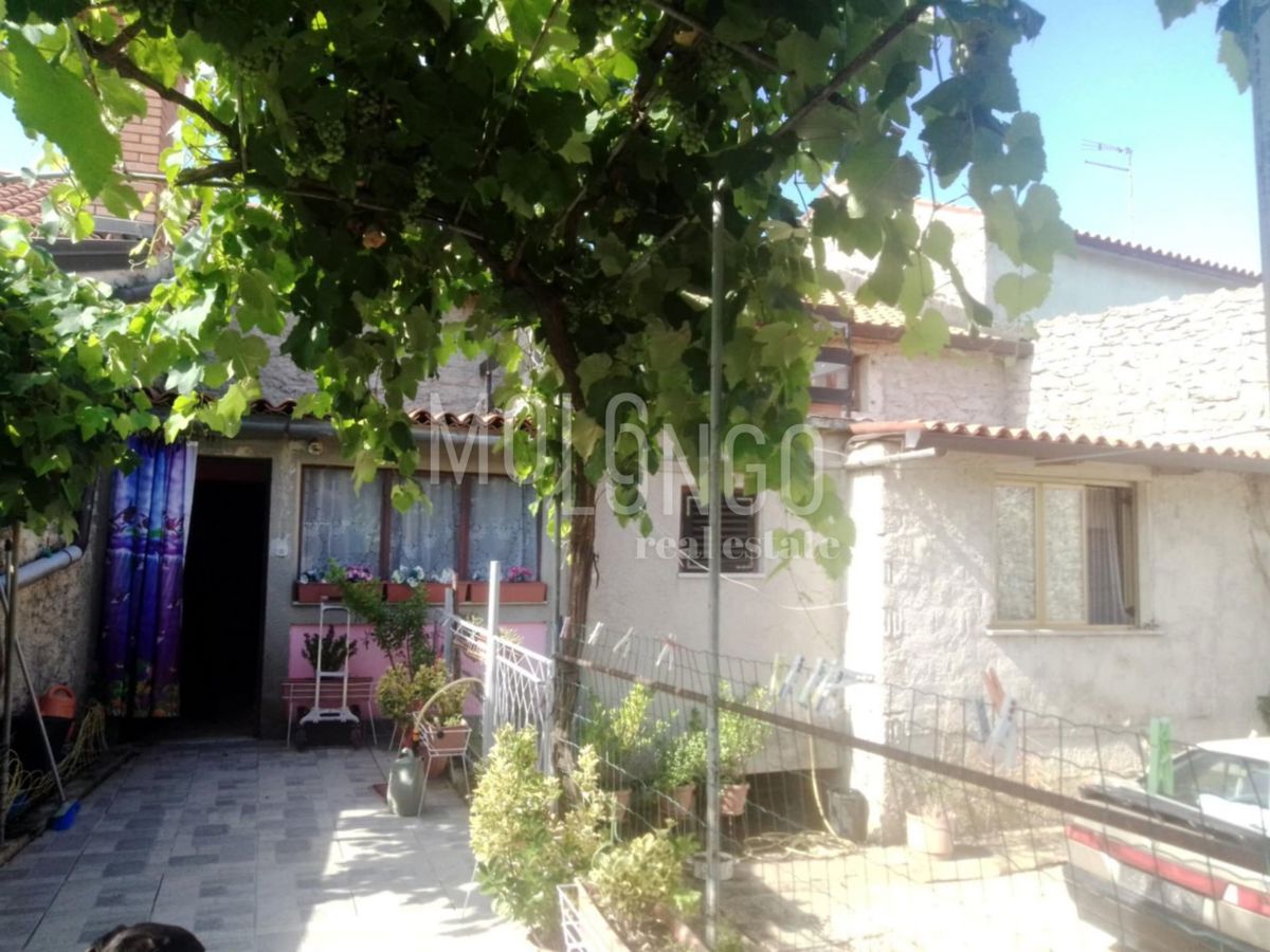 ISTRIA, VERTENEGLIO – La tua fuga istriana: giardino, terrazza e a soli 6 km dal mare