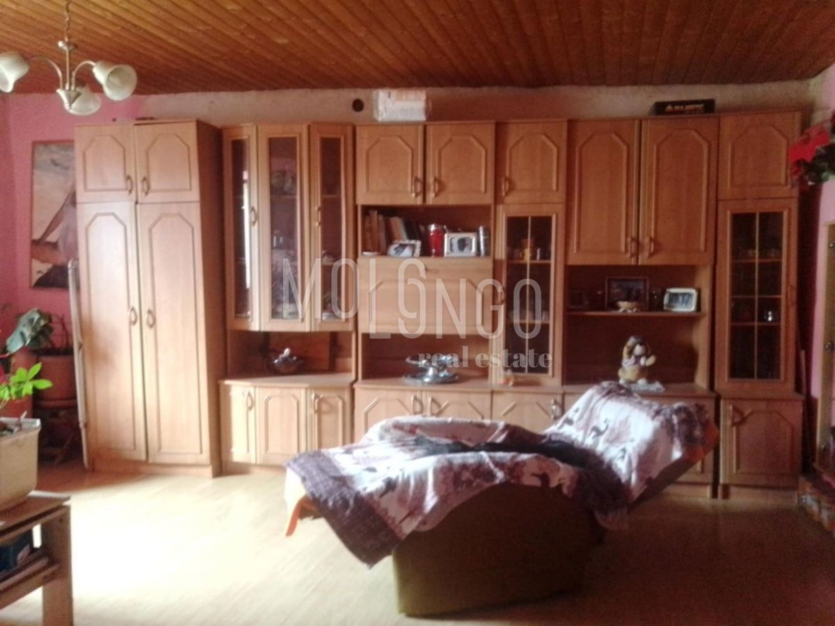 ISTRIA, VERTENEGLIO – La tua fuga istriana: giardino, terrazza e a soli 6 km dal mare