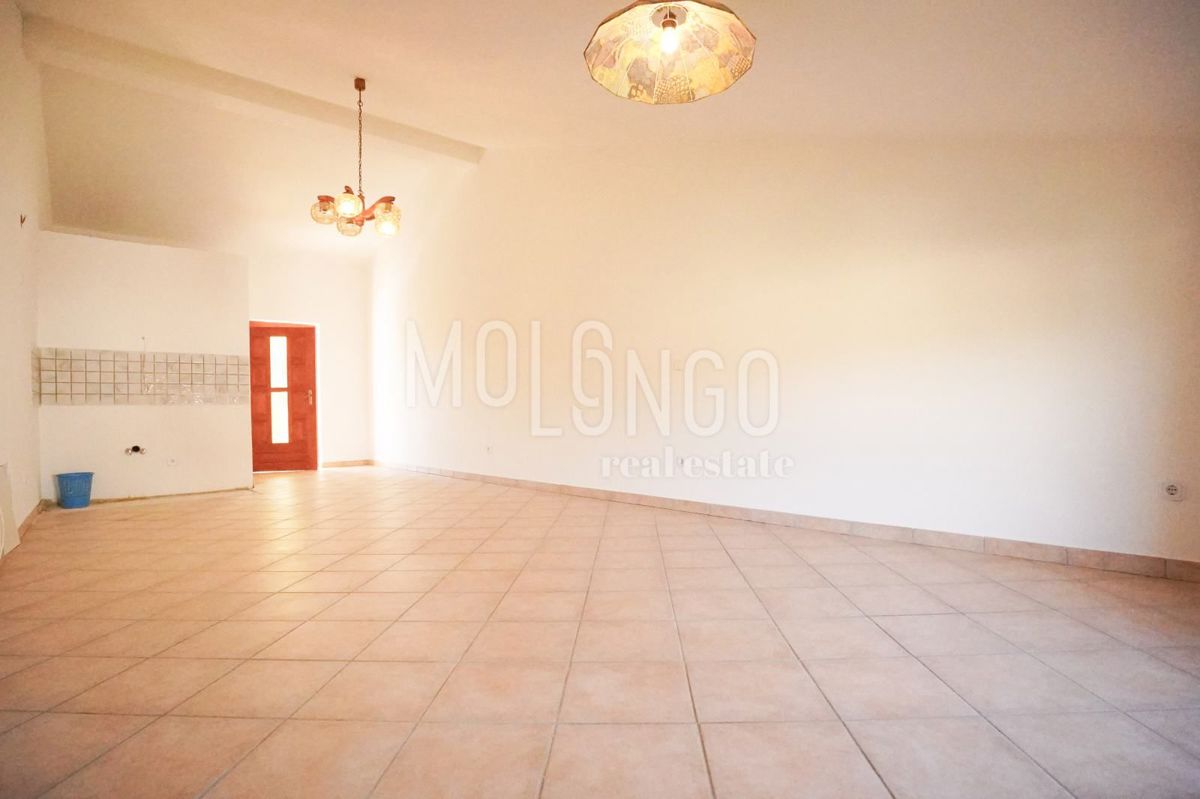 ISTRIA, Parenzo OCCASIONE Casa in un quartiere tranquillo