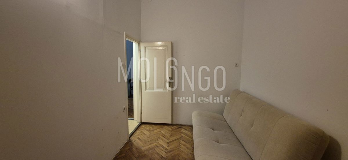 CRIKVENICA, casa bifamiliare vicino al centro città, RIDOTTO!