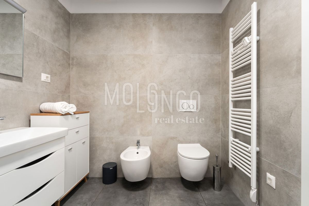 ISTRA, FUNTANA - vrhunski stan u prizemlju, 500 m od mora