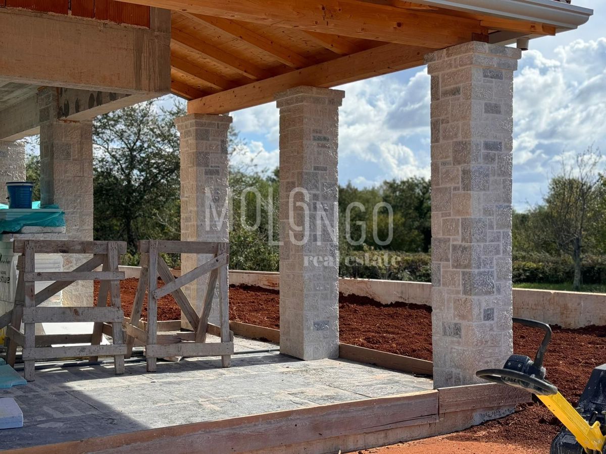  ISTRIA, POREČ – Splendida villa in un tranquillo villaggio istriano.