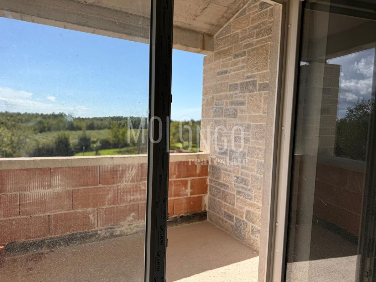  ISTRIA, POREČ – Splendida villa in un tranquillo villaggio istriano.