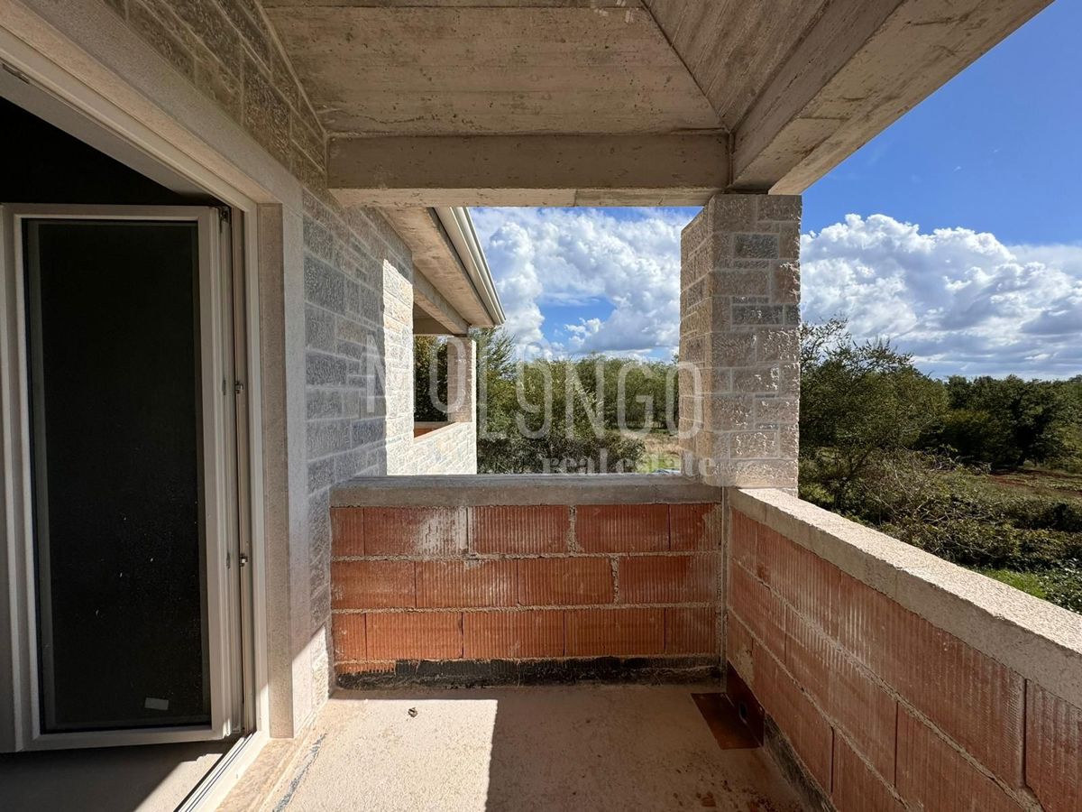  ISTRIA, POREČ – Splendida villa in un tranquillo villaggio istriano.