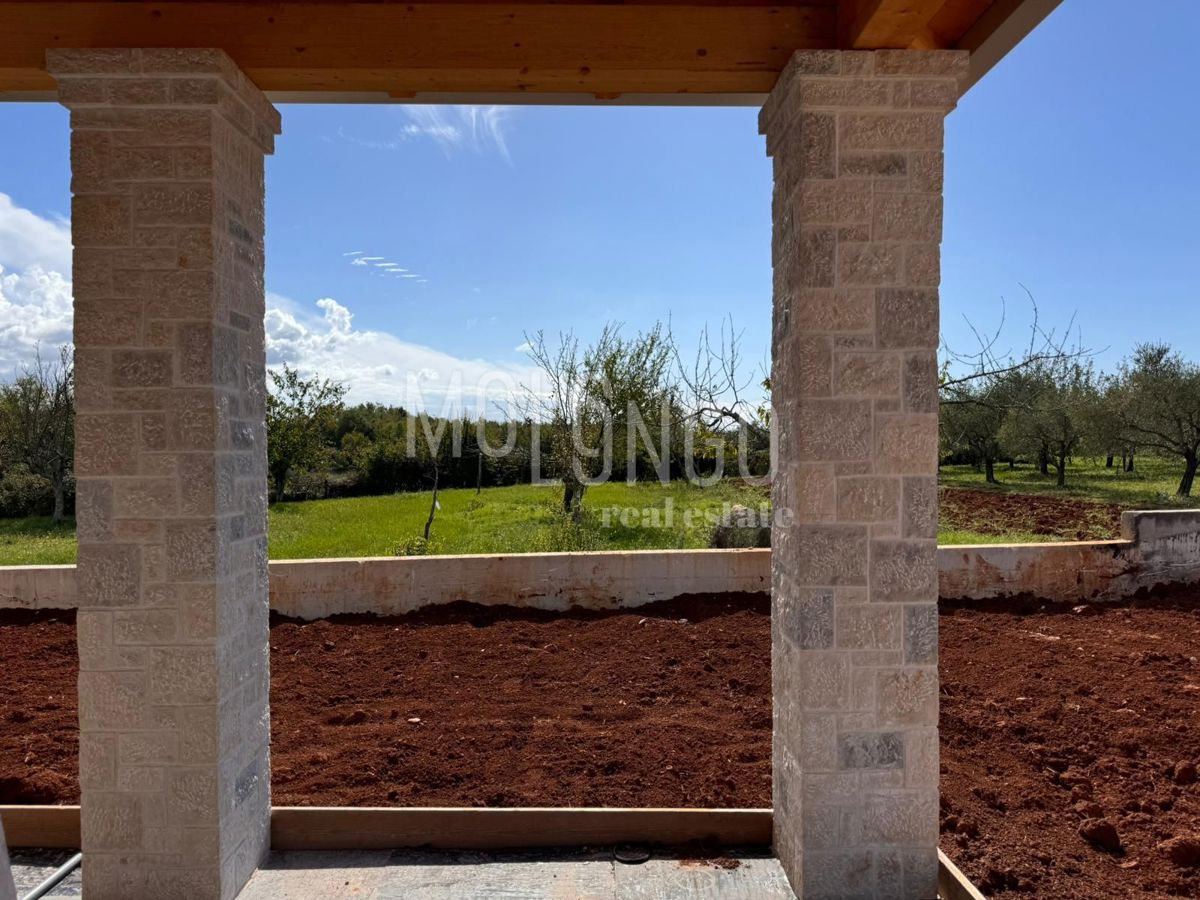  ISTRIA, POREČ – Splendida villa in un tranquillo villaggio istriano.