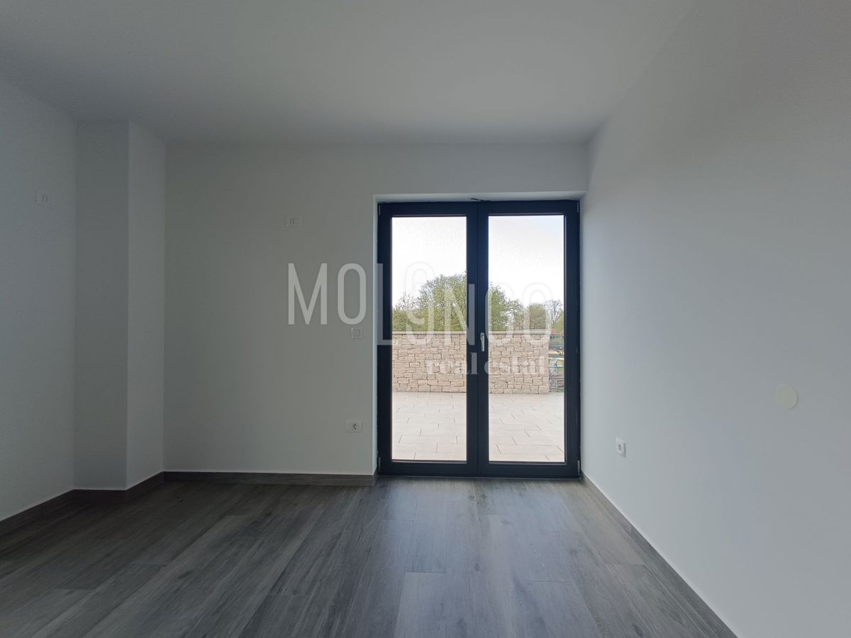 ISTRIA, POREČ Villa moderna a 4 km dal mare.