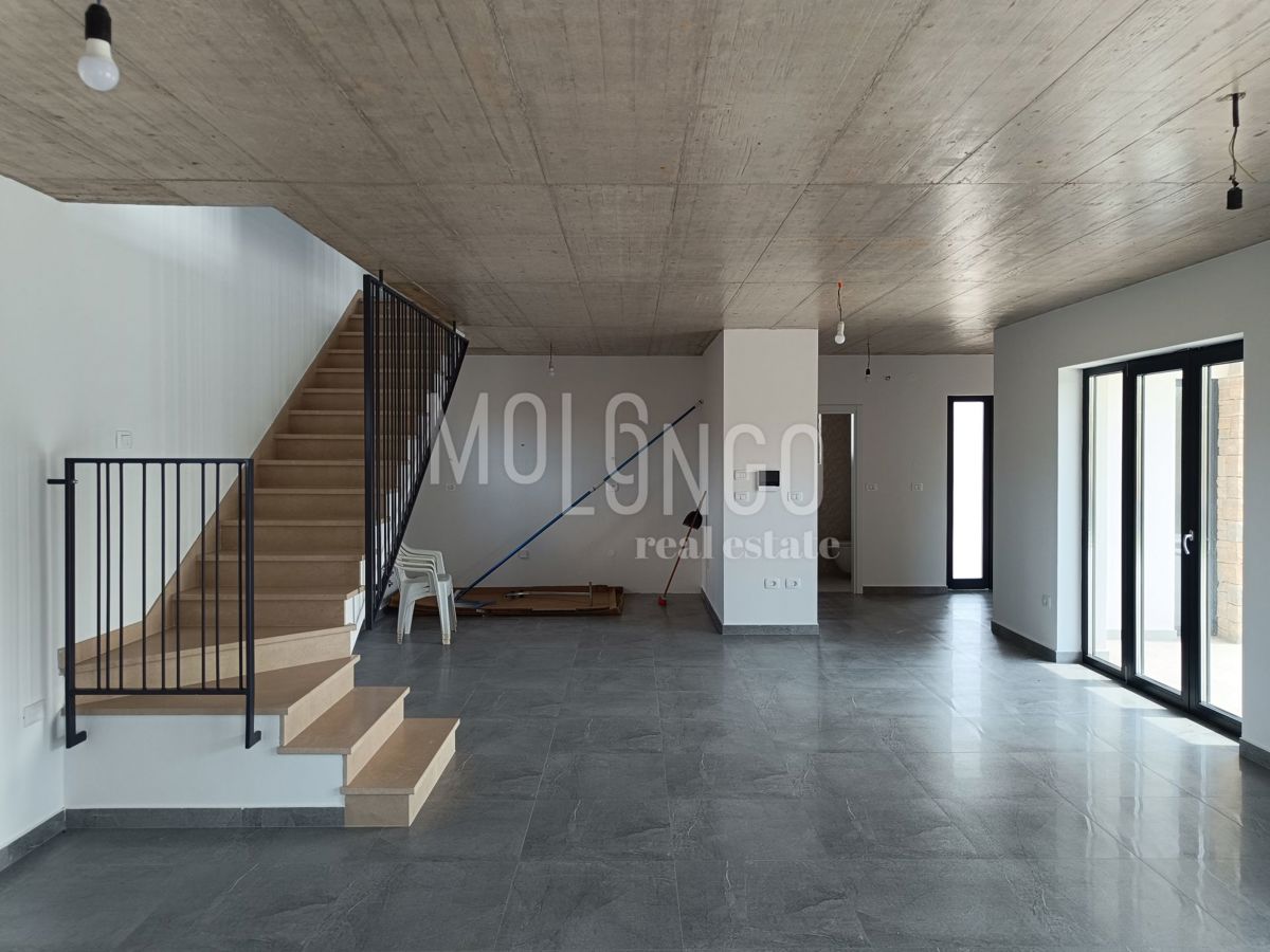 ISTRIA, POREČ Villa moderna a 4 km dal mare.