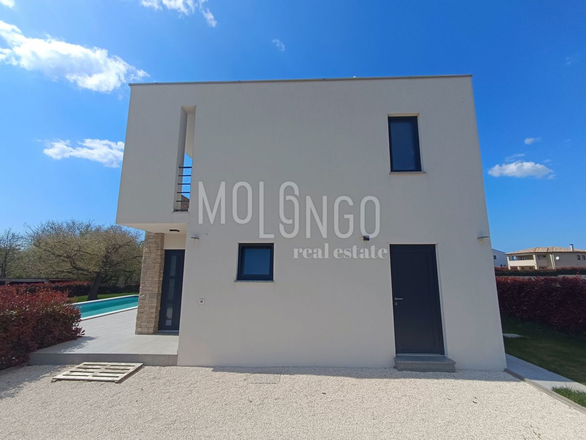 ISTRIA, POREČ Villa moderna a 4 km dal mare.