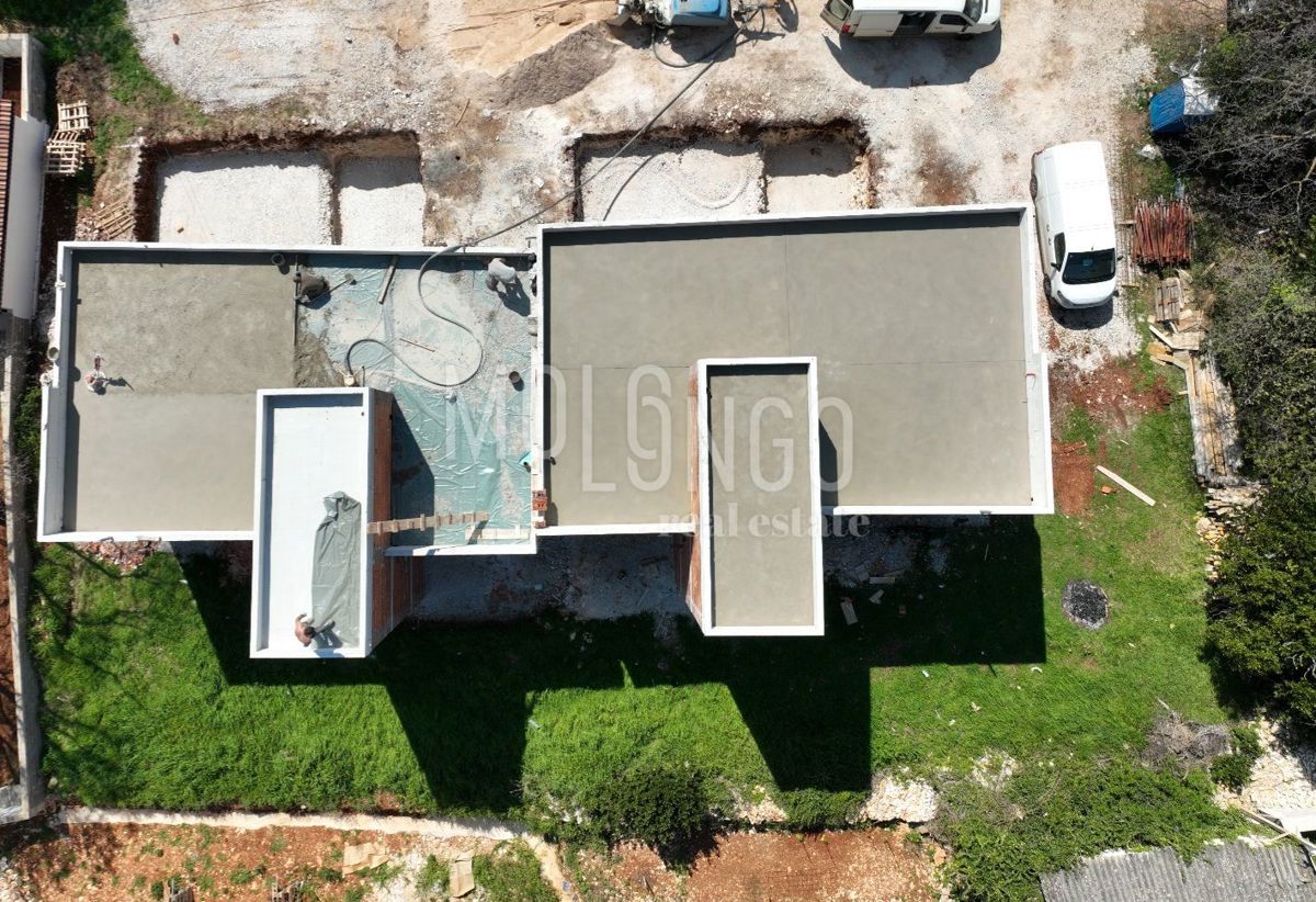 ISTRA, MEDULIN – Casa bifamiliare con vista mar