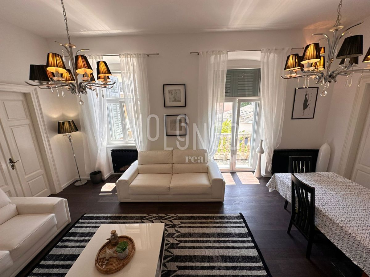 ISTRA, PULA - Luksuzan stan u samom centru