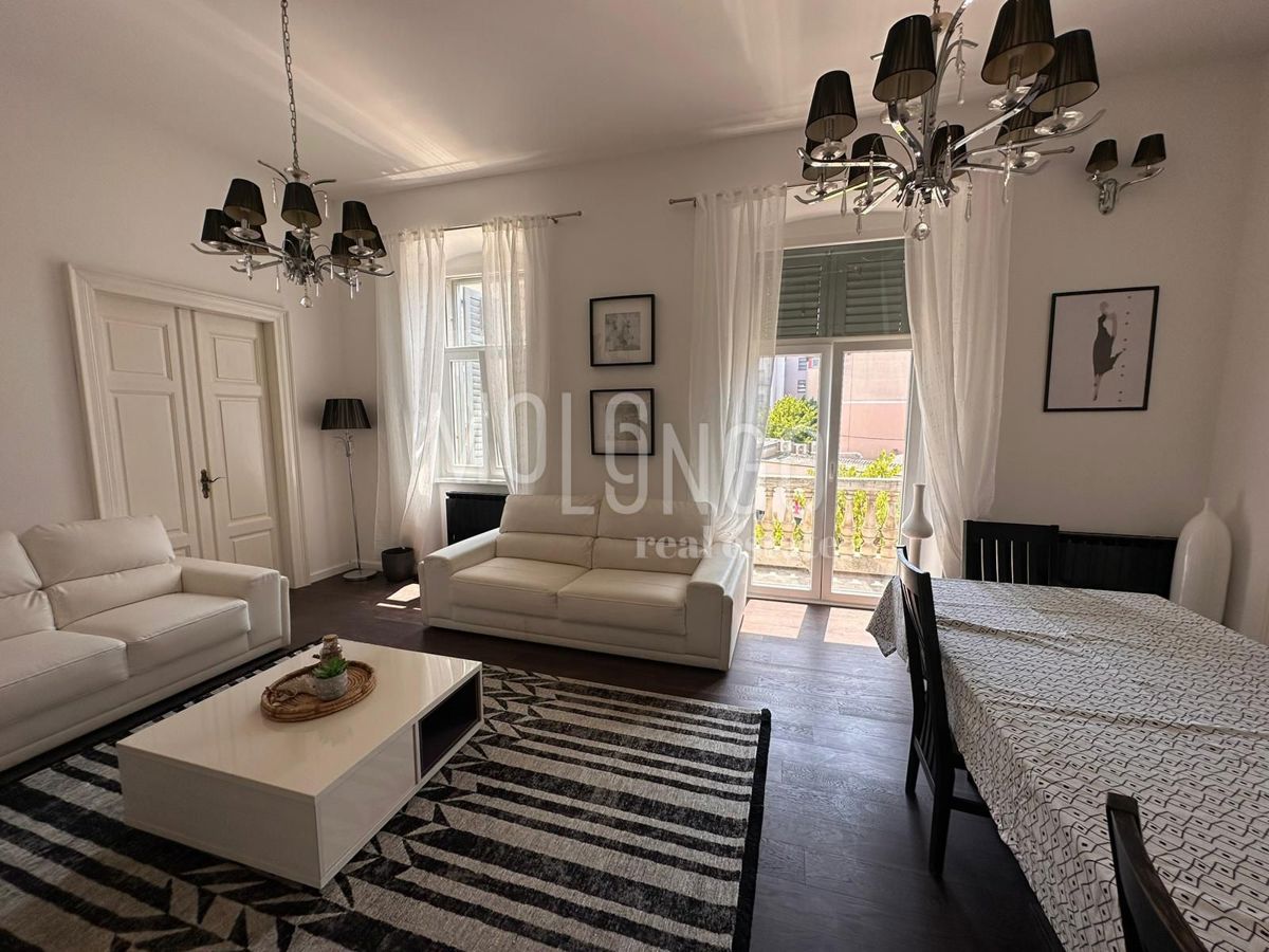 ISTRA, PULA - Luksuzan stan u samom centru