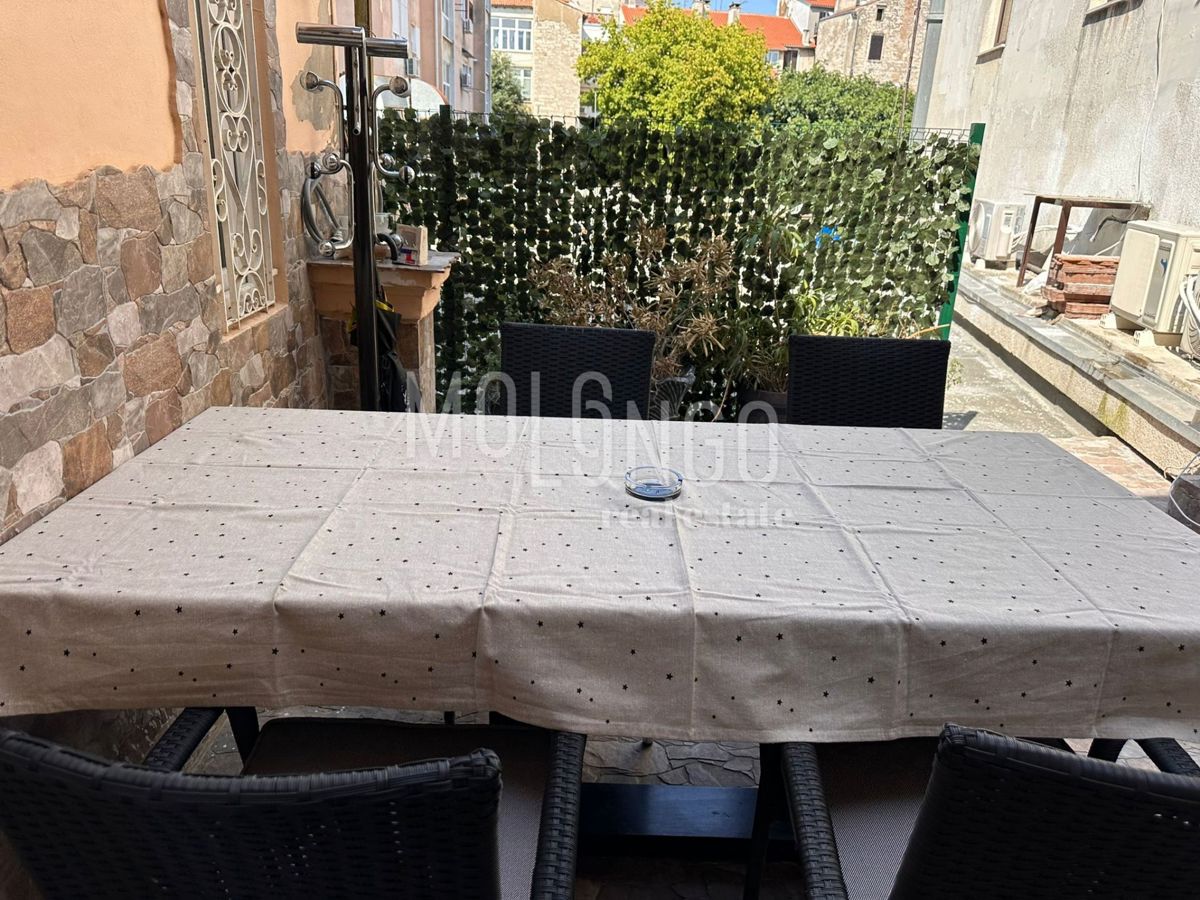 ISTRA, PULA - Luksuzan stan u samom centru