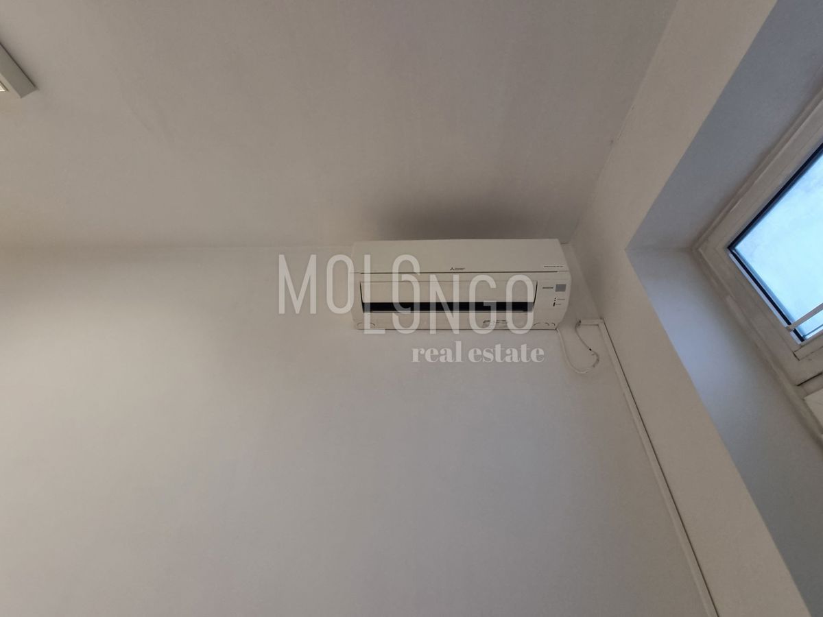 Commerciale Srdoči, Rijeka, 20m2