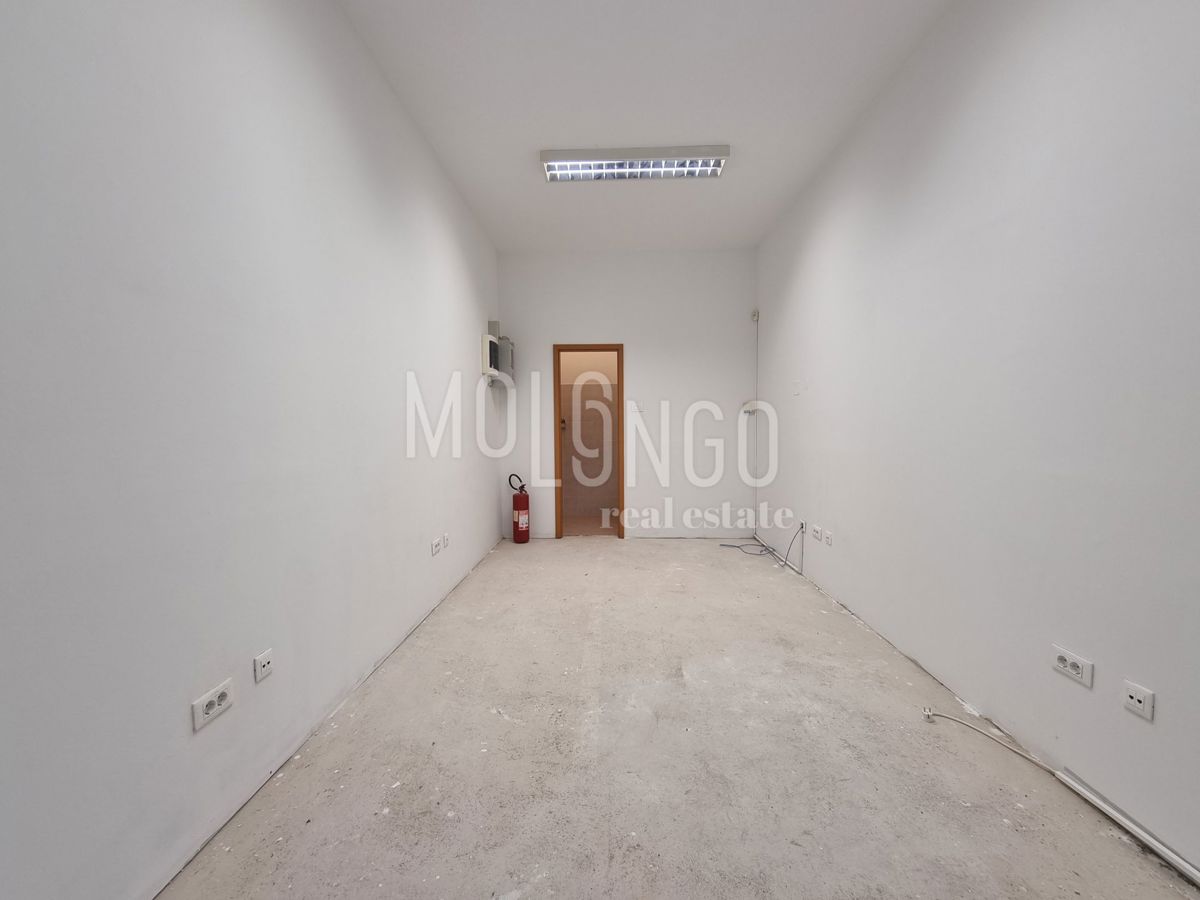 Commerciale Srdoči, Rijeka, 20m2