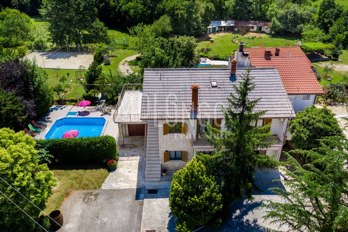 Casa Križanci, Žminj, 630m2