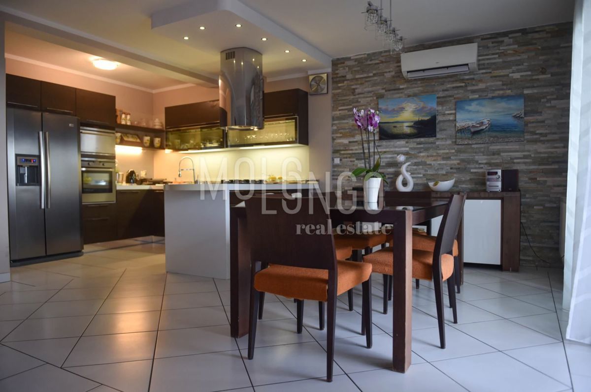 Appartamento/appartamento Drenova, Rijeka, 185m2