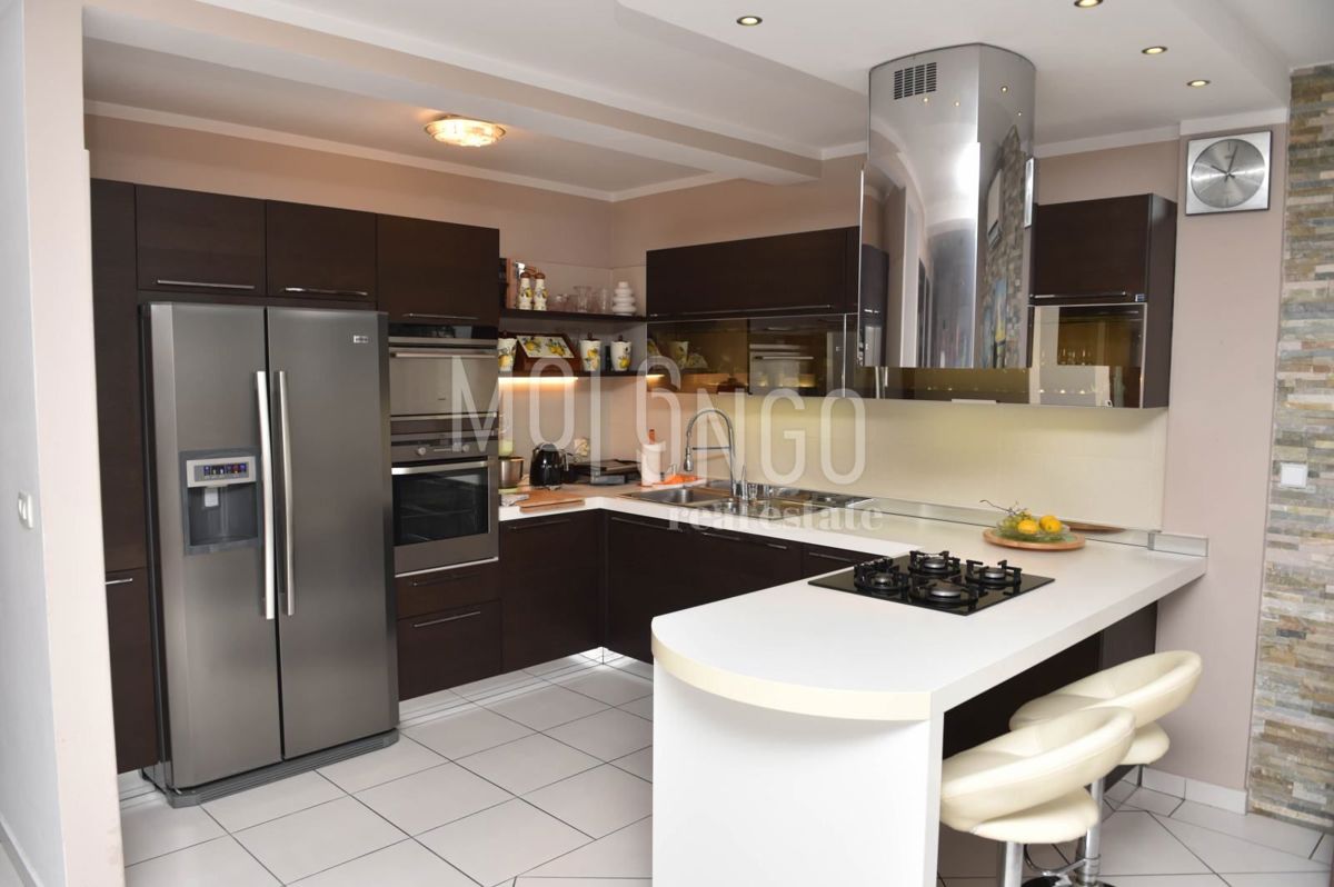 Appartamento/appartamento Drenova, Rijeka, 185m2