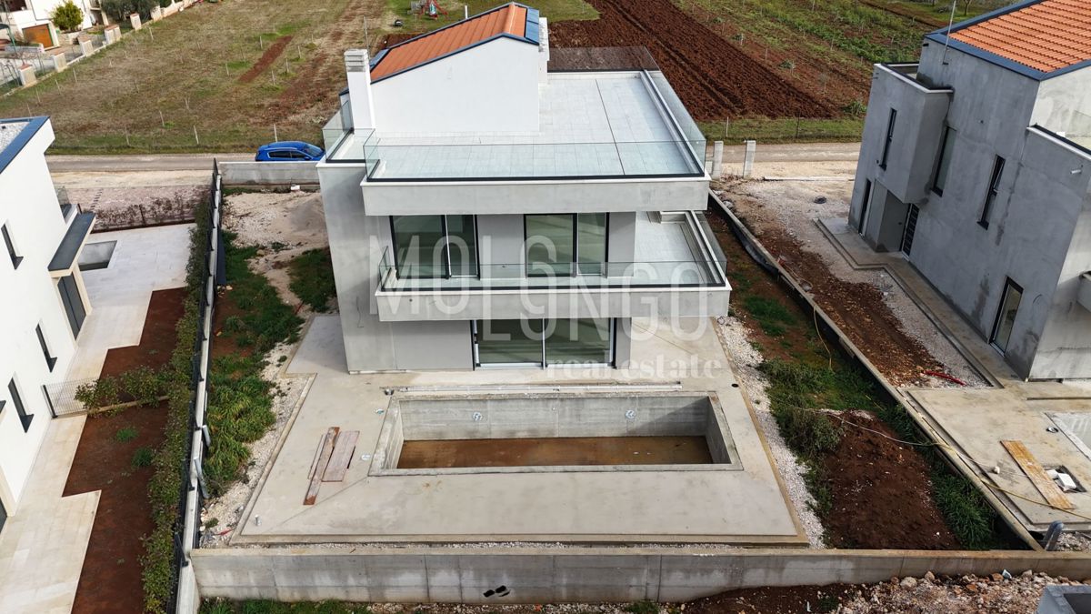 ISTRA, Poreč – Moderna vila s pogledom na more, samo 2 minute vožnje do mora i centra