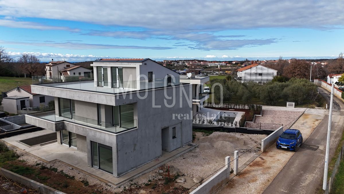 ISTRA, Poreč – Moderna vila s pogledom na more, samo 2 minute vožnje do mora i centra