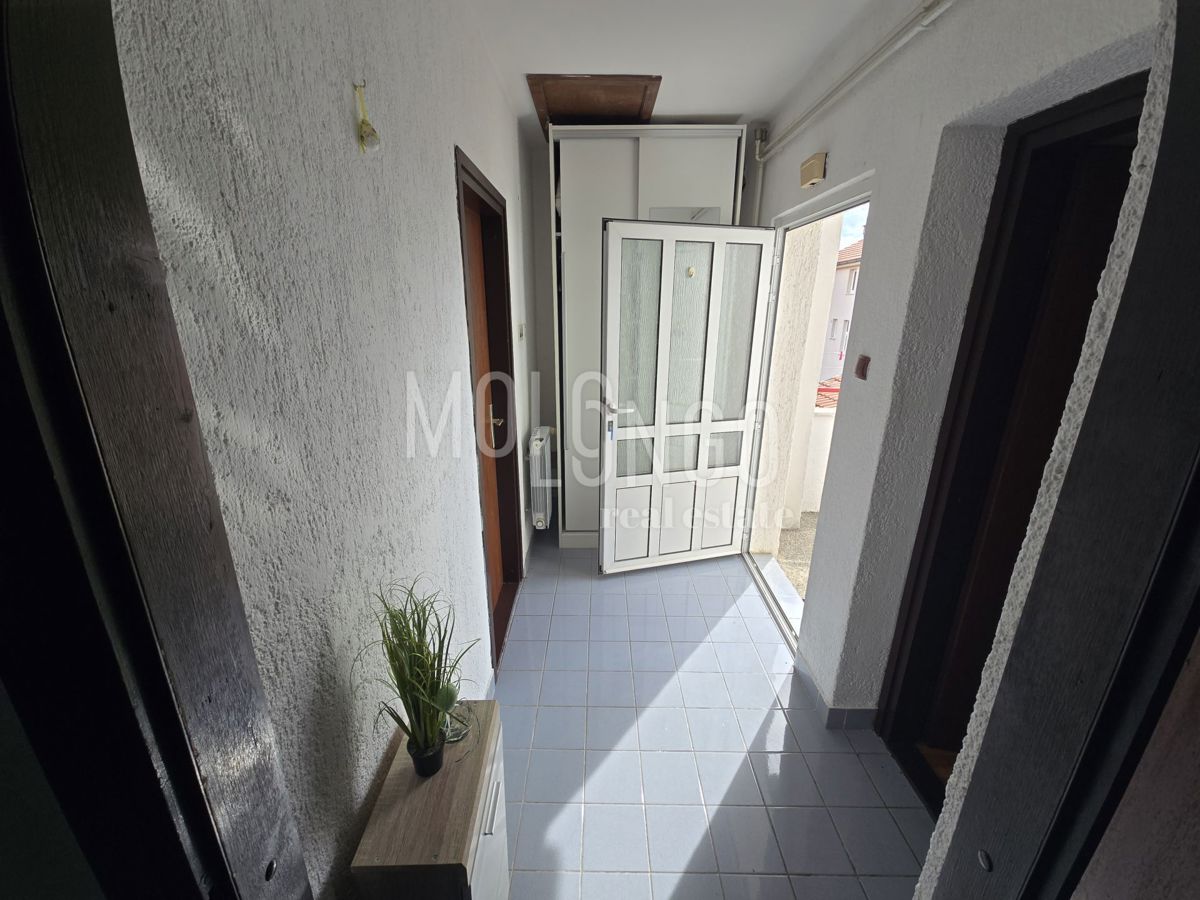 JADRANOVO, casa con cinque appartamenti, a 450 m dal mare